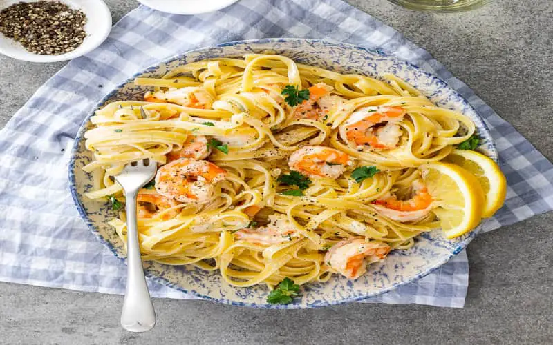 Luscious Lemon Garlic Butter Shrimp Pasta: A Gourmet Delight